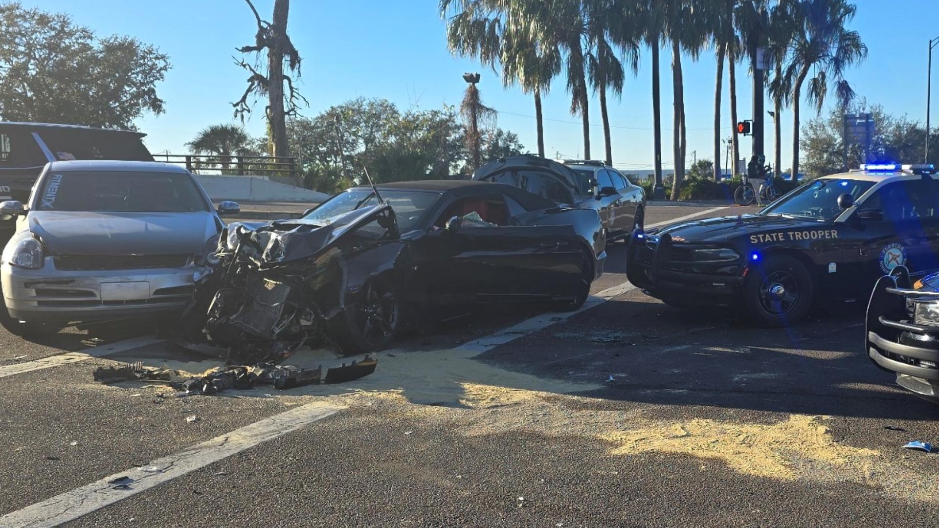 Man injures 2 after leading troopers on high-speed chase in stolen car ...