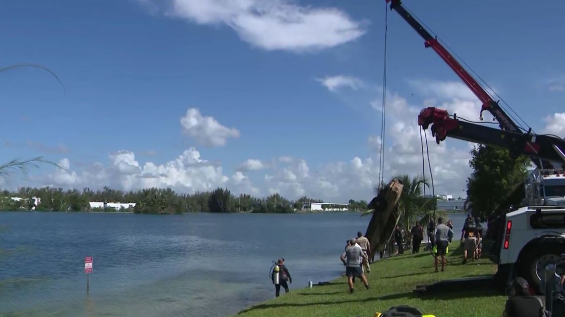 South Florida lake found with 32 cars submerged divers say wtsp