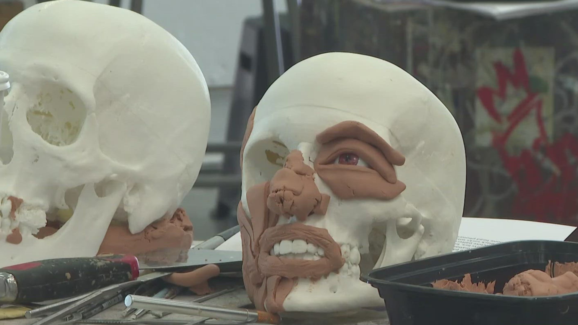 Artists hope to solve cold cases through a workshop making skull sculptures of missing persons.