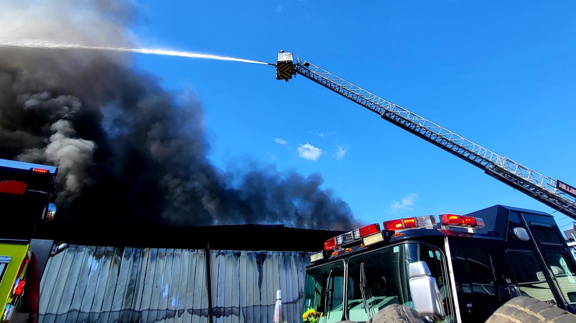 3alarm fire in Riverview now contained