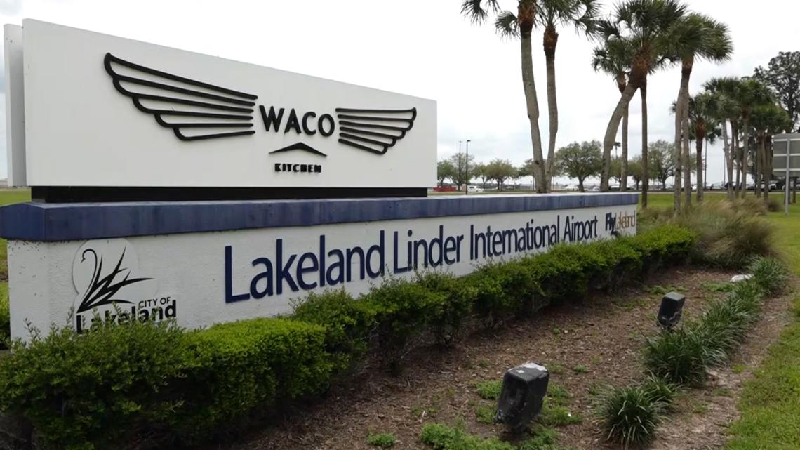 Lakeland police officers responded to reports of a bomb threat at the airport and found no evidence of an explosive.