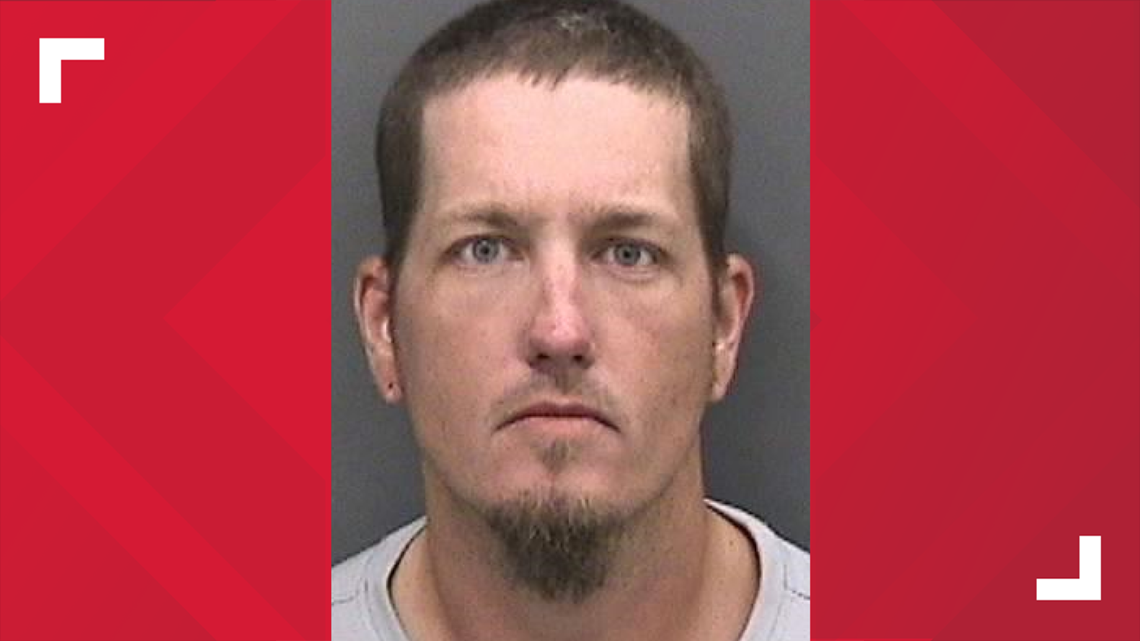 Man accused of pretending to be a cop tries to pull over Lee County ...