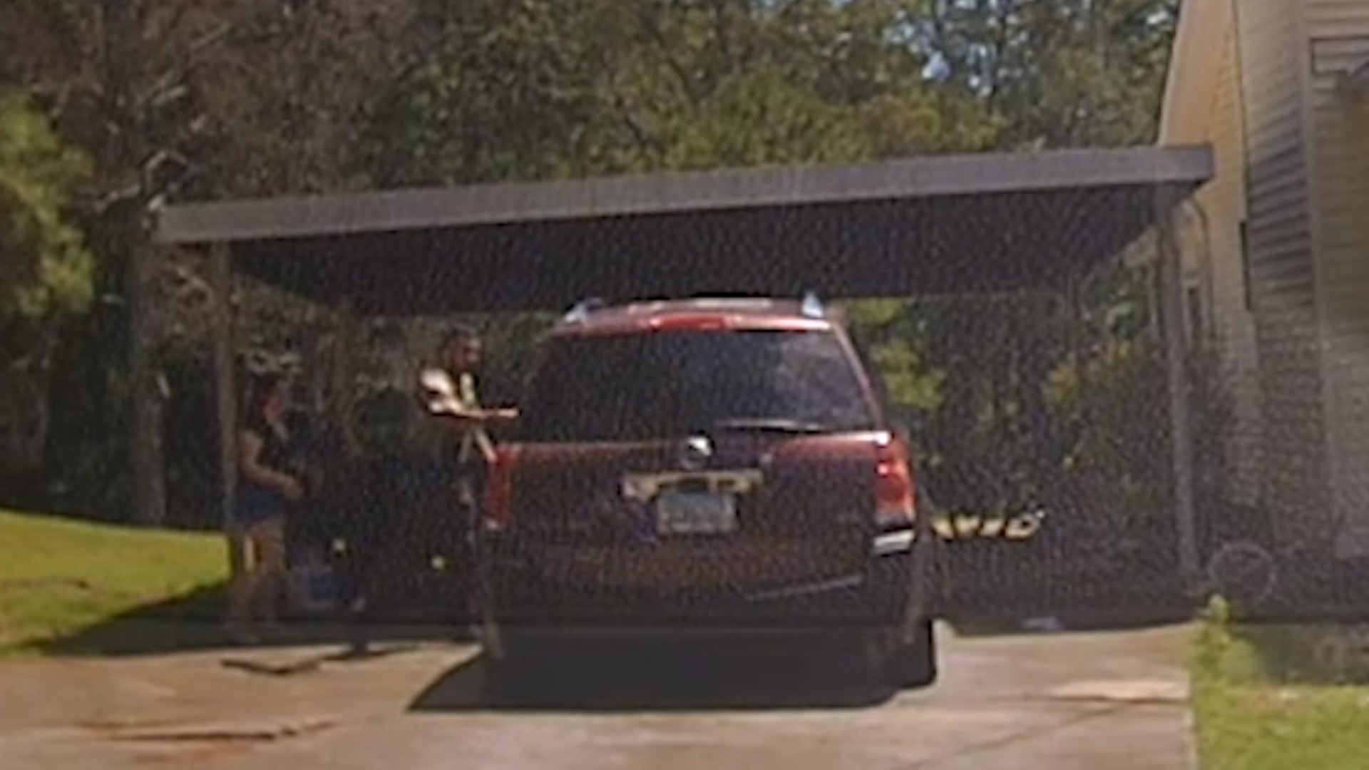 Video: Fayette County deputy helps rescue baby inside hot car | wtsp.com